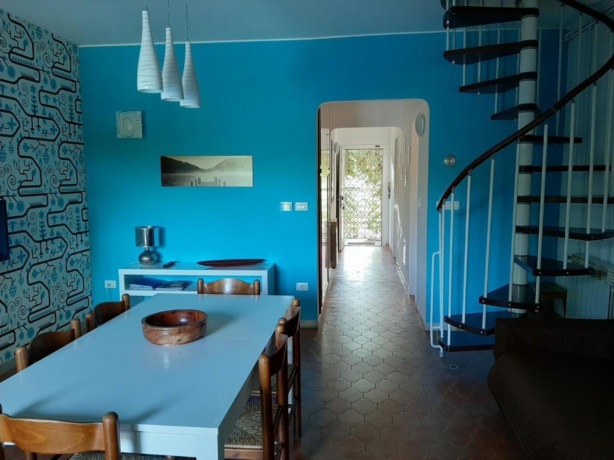 Appartamento Genziana - Con Vista Piscina E Garage Sirmione Exterior foto